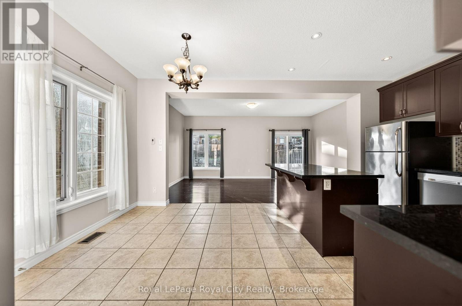 12 Clough Crescent, Guelph, Ontario  N1L 0H9 - Photo 4 - X13208008