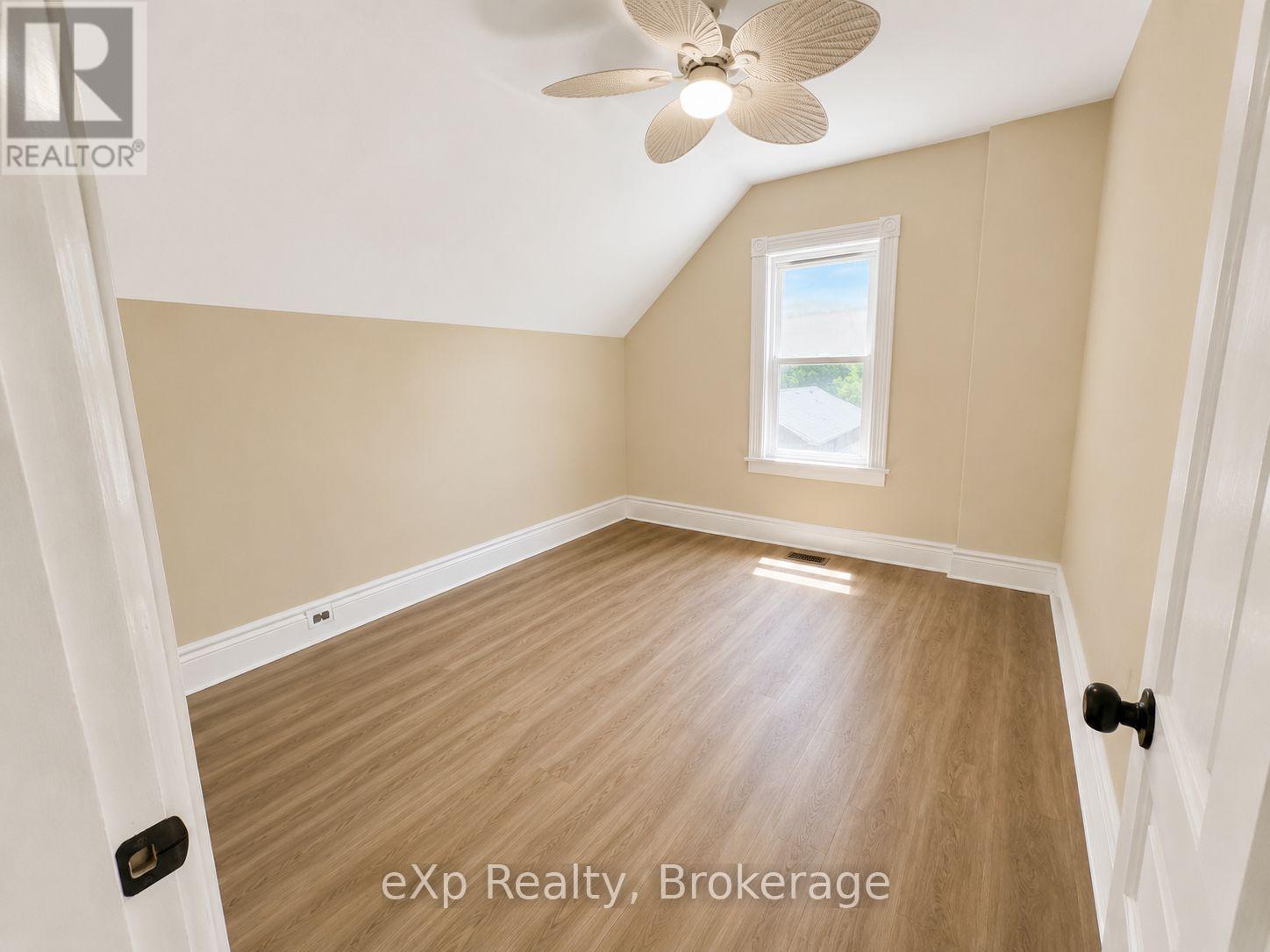 595 9th Street, Hanover, Ontario  N4N 1M7 - Photo 10 - X13208044