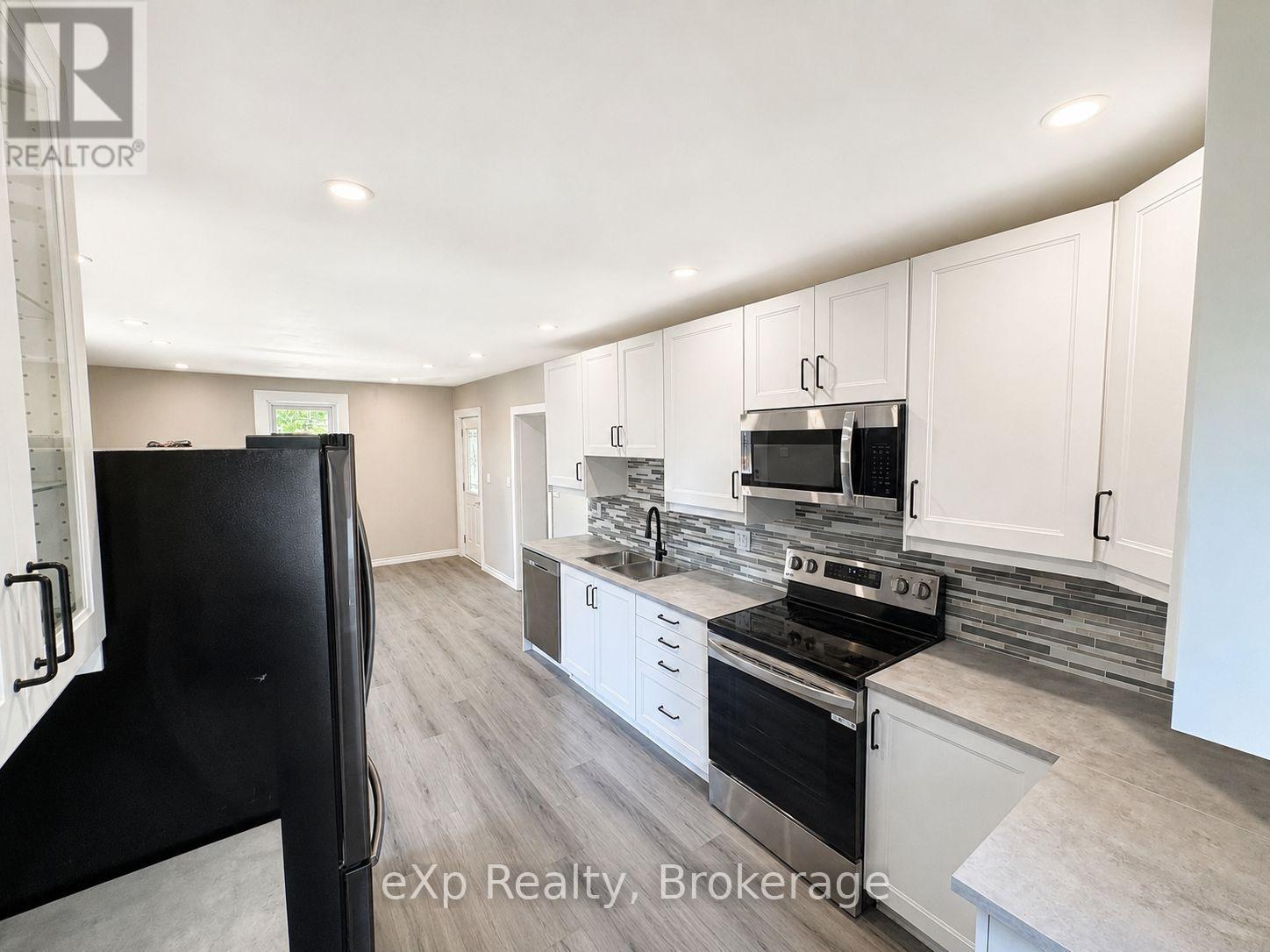 595 9th Street, Hanover, Ontario  N4N 1M7 - Photo 4 - X13208044