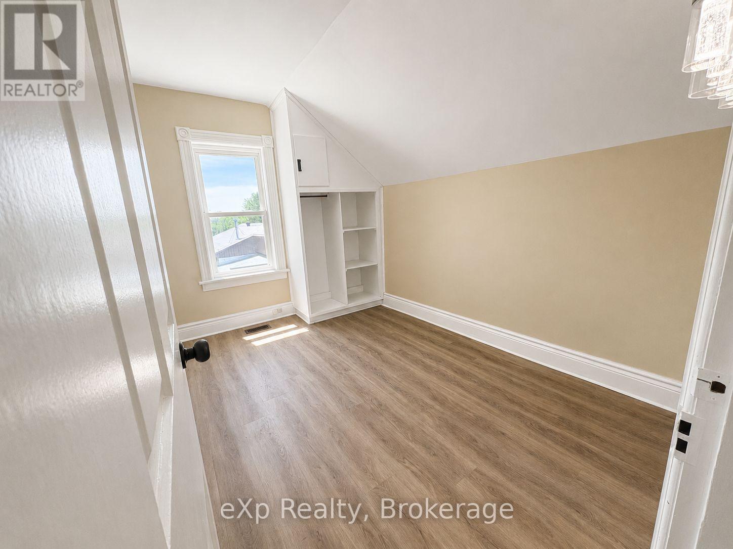 595 9th Street, Hanover, Ontario  N4N 1M7 - Photo 9 - X13208044