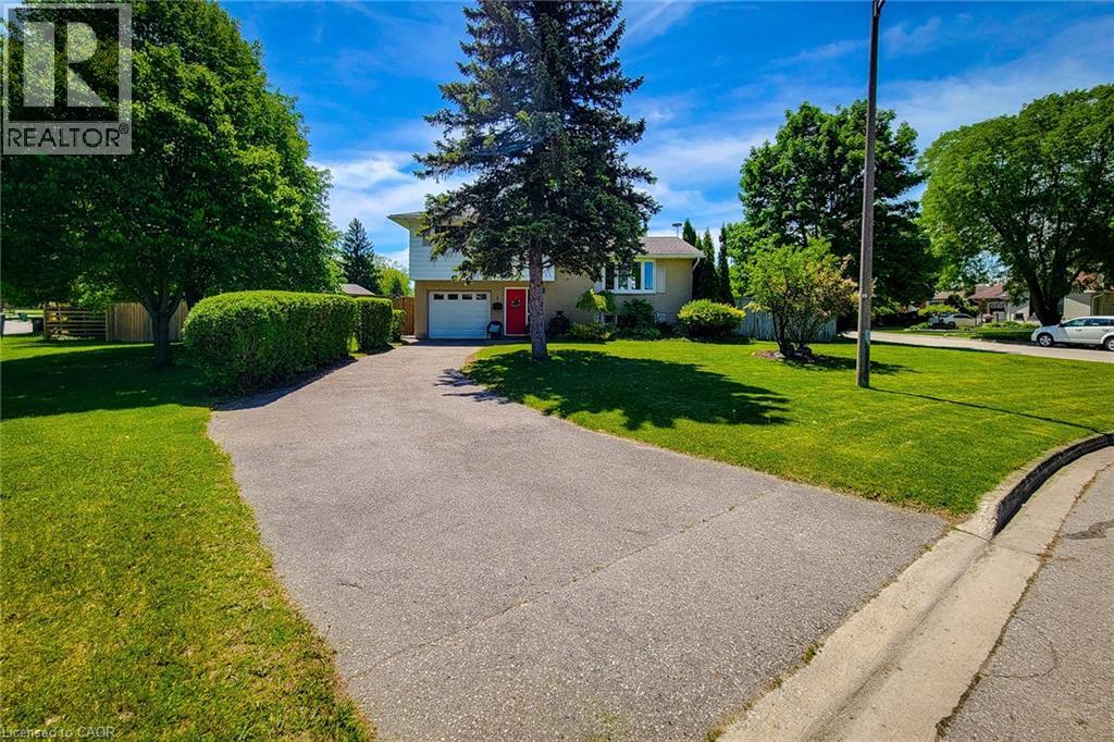 1 Greenwood Avenue, Cambridge, Ontario  N1R 2Y2 - Photo 2 - 40834430