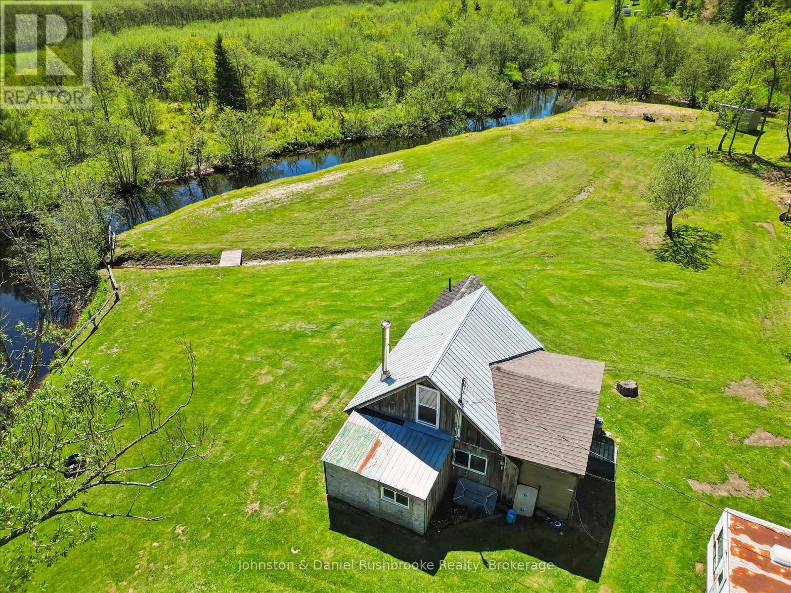 68 Rowanwood Road, Huntsville, Ontario  P0B 1M0 - Photo 2 - X13209636