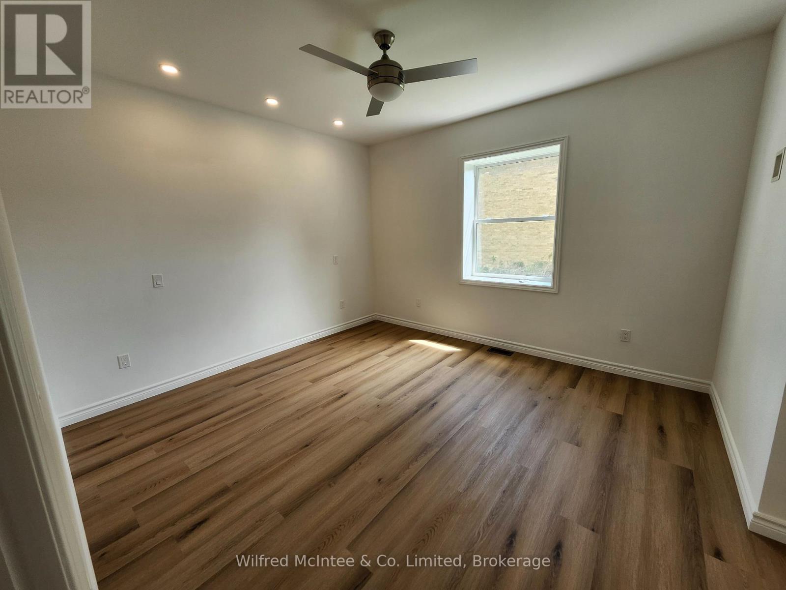 471 9th Street, Hanover, Ontario  N4N 1M1 - Photo 3 - X13209846