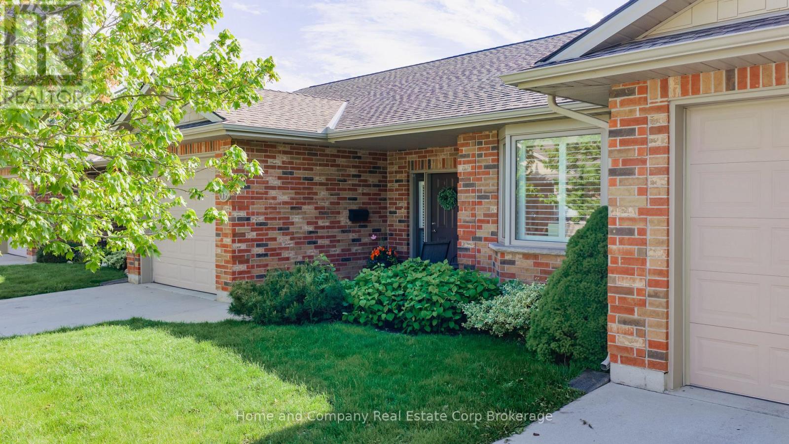 11 Bayfield Mews Lane, Bluewater, Ontario  N0M 1G0 - Photo 3 - X13209858
