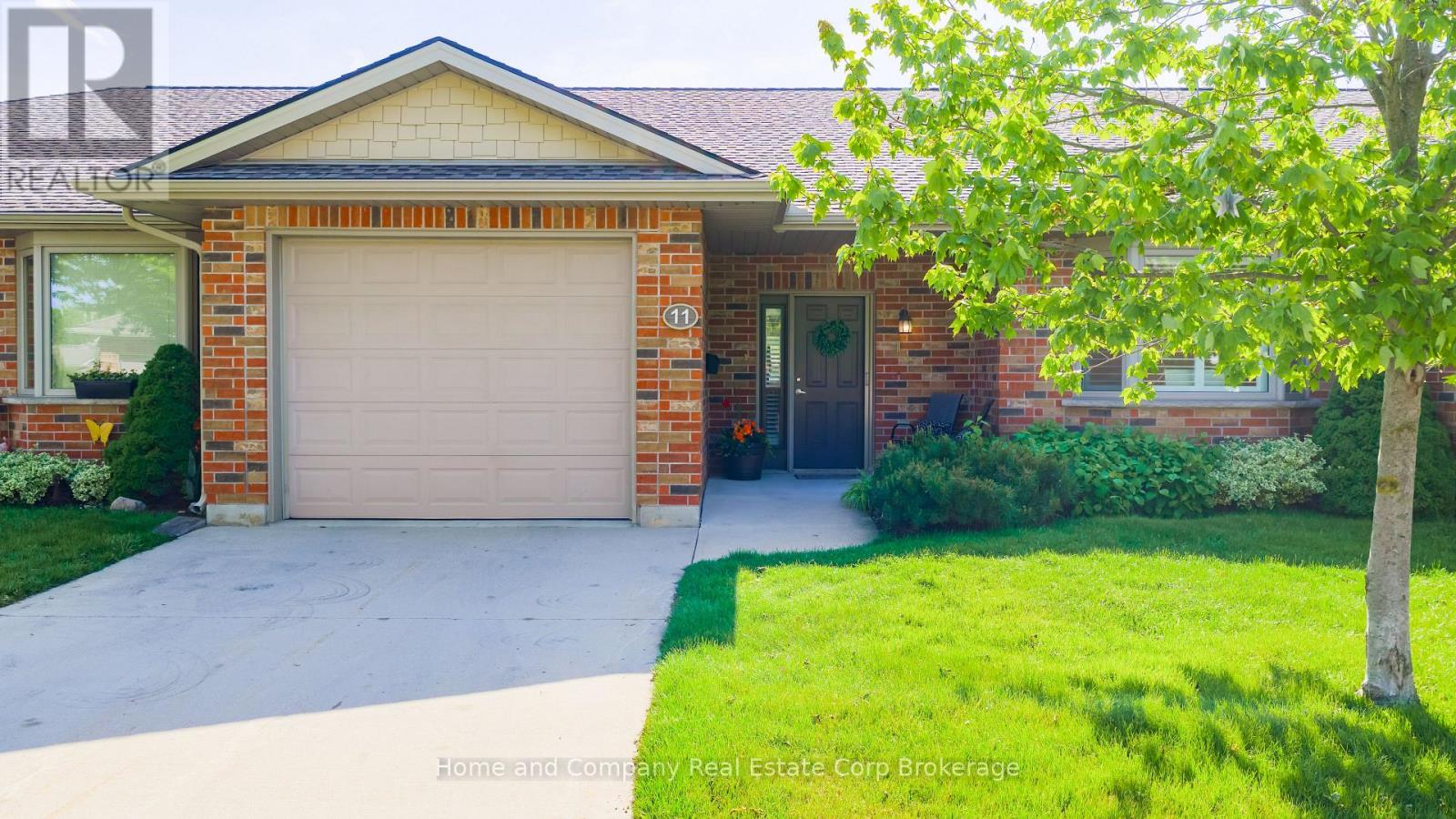 11 Bayfield Mews Lane, Bluewater, Ontario  N0M 1G0 - Photo 4 - X13209858
