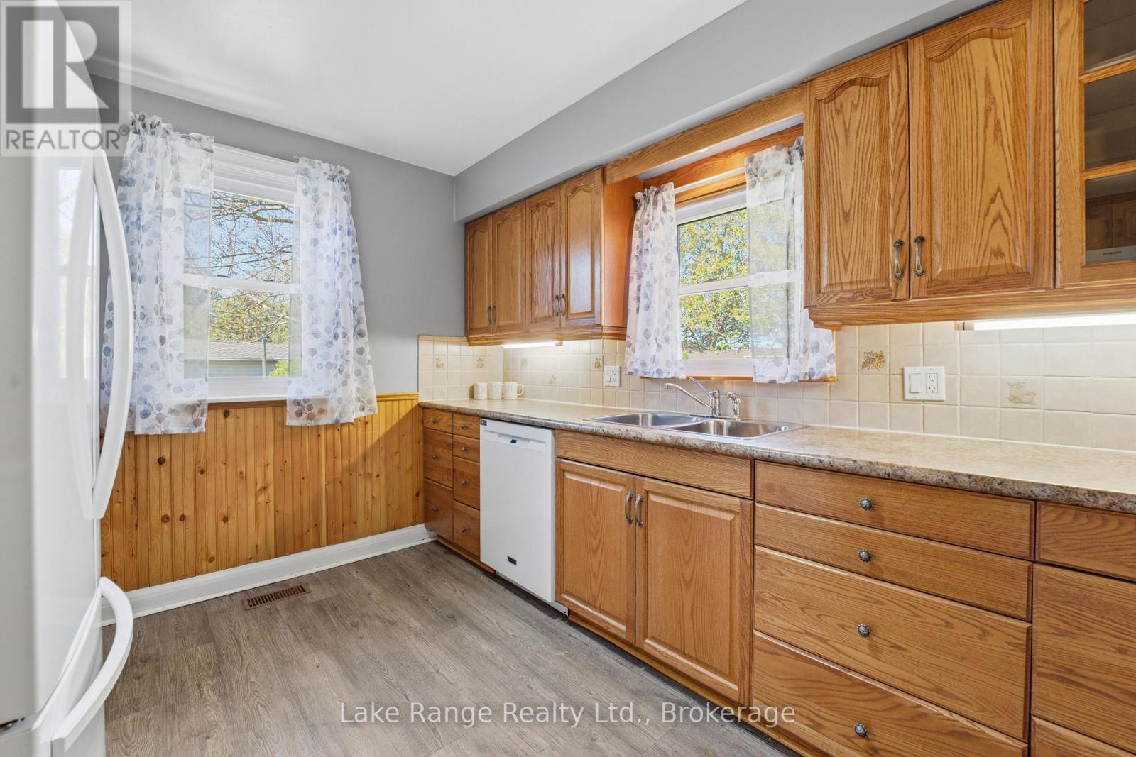 524 Gough Street, Huron-Kinloss, Ontario  N0G 2H0 - Photo 5 - X13210190