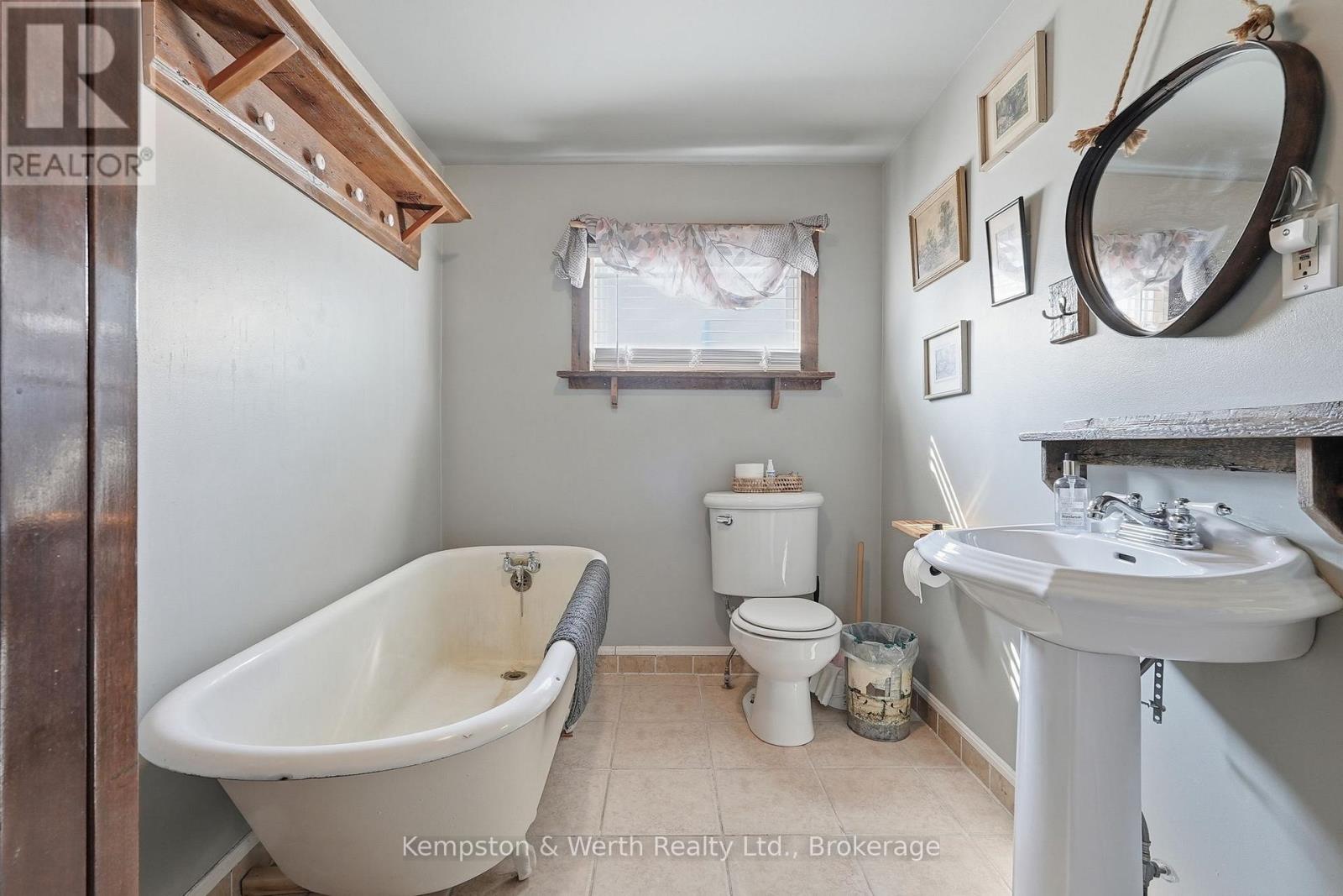 545 Main Street E, North Perth, Ontario  N4W 2C5 - Photo 32 - X13210274