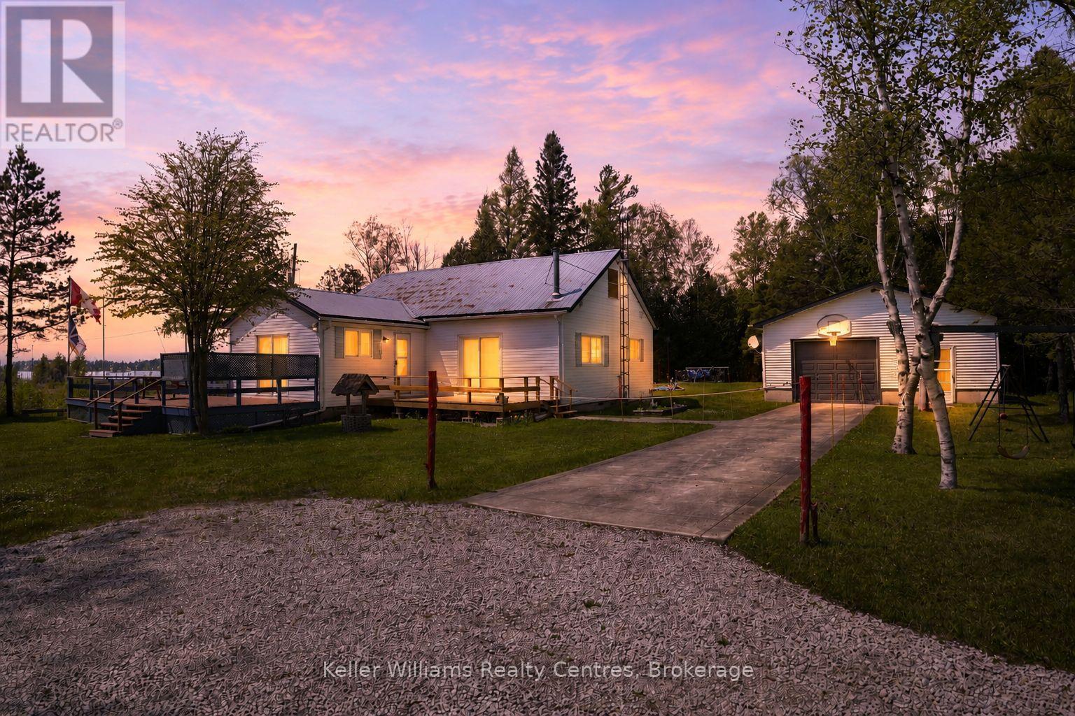 621 Huron Road, South Bruce Peninsula, Ontario  N0H 2T0 - Photo 2 - X13210826