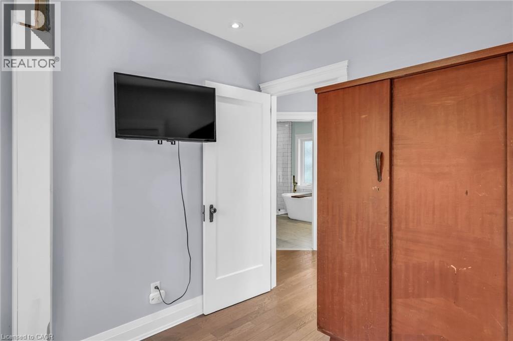 25 Park Street E, Hamilton, Ontario  L9H 1C9 - Photo 22 - 40834018