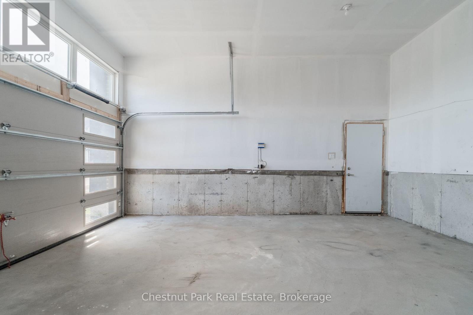 112 Sebastian Street, Blue Mountains, Ontario  N0H 1J0 - Photo 15 - X13211100