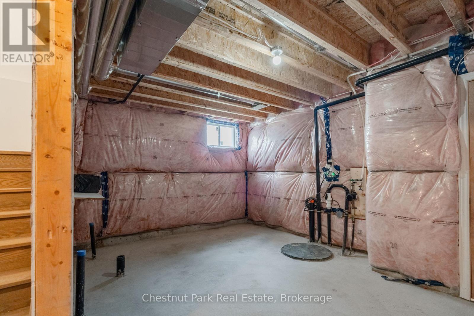 112 Sebastian Street, Blue Mountains, Ontario  N0H 1J0 - Photo 23 - X13211100