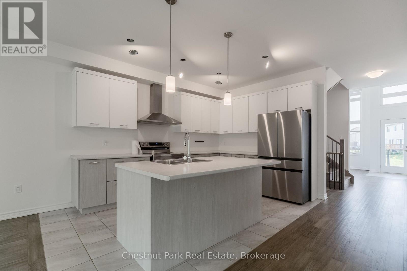 112 Sebastian Street, Blue Mountains, Ontario  N0H 1J0 - Photo 8 - X13211100