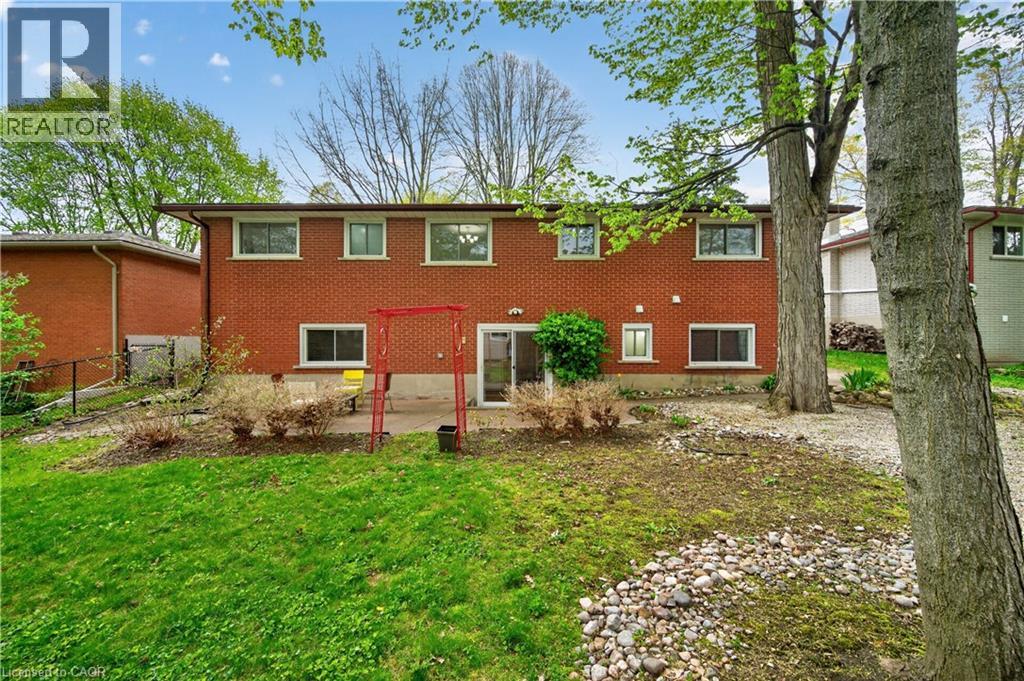 217 Pinegrove Crescent, Waterloo, Ontario  N2L 4V2 - Photo 38 - 40834624