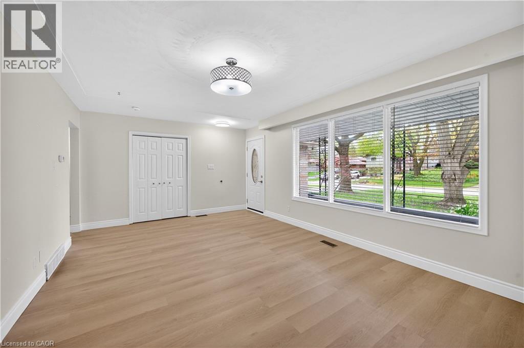 217 Pinegrove Crescent, Waterloo, Ontario  N2L 4V2 - Photo 9 - 40834624