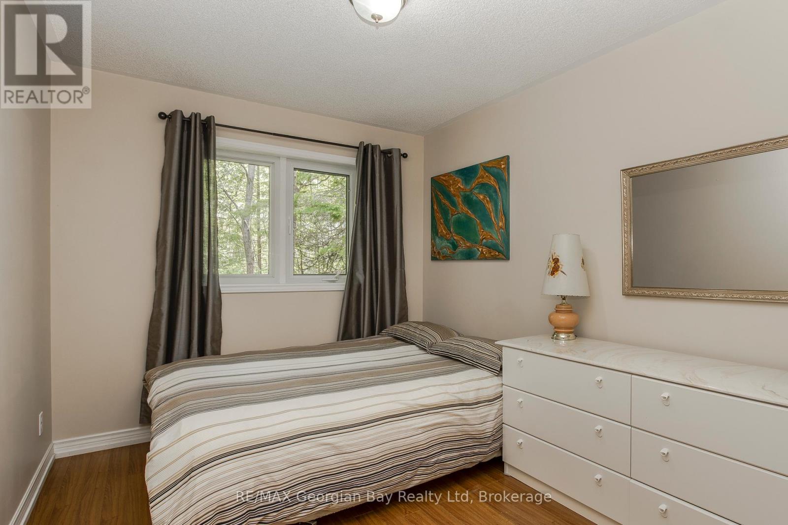 2 Ridout Court, Tiny, Ontario  L0L 2J0 - Photo 11 - S13212514