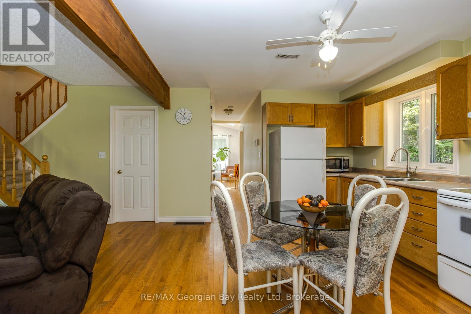 2 Ridout Court, Tiny, Ontario  L0L 2J0 - Photo 6 - S13212514