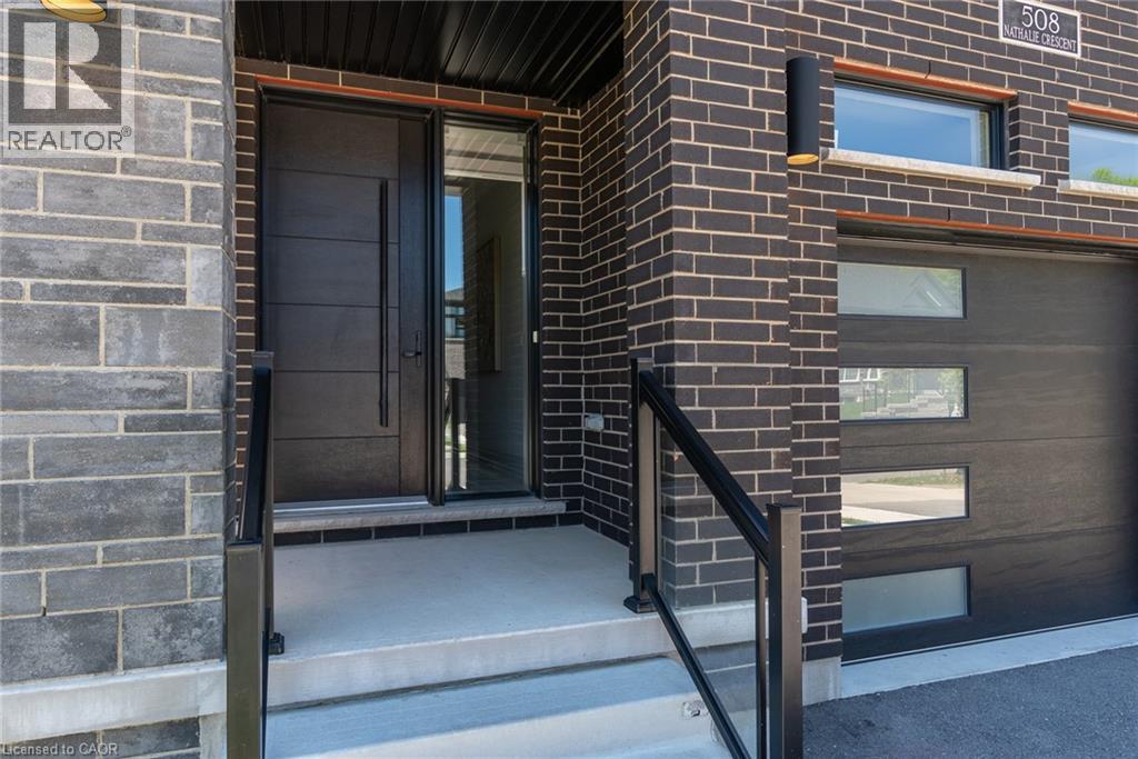 508 Nathalie Crescent, Kitchener, Ontario  N2E 0H8 - Photo 2 - 40834204