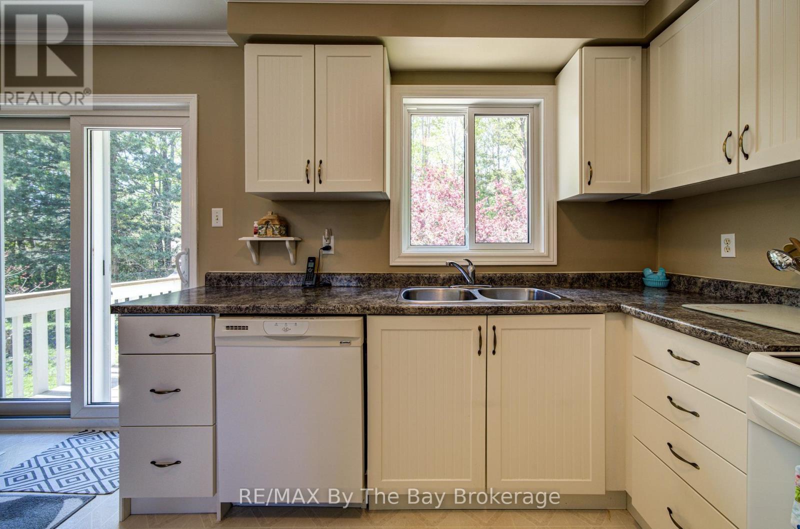 12 Silver Birch Avenue, Wasaga Beach, Ontario  L9Z 1B7 - Photo 12 - S13212758