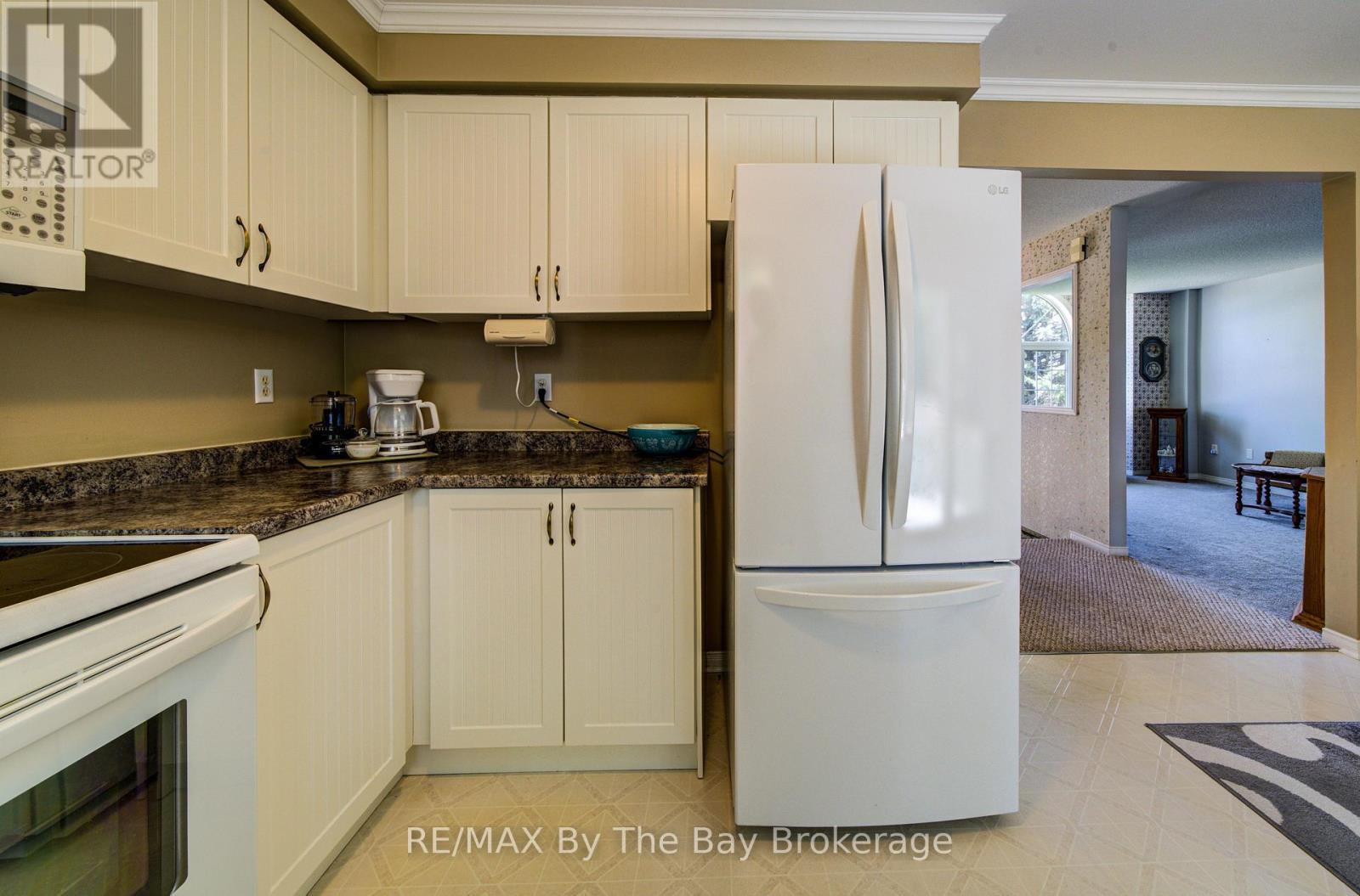 12 Silver Birch Avenue, Wasaga Beach, Ontario  L9Z 1B7 - Photo 13 - S13212758