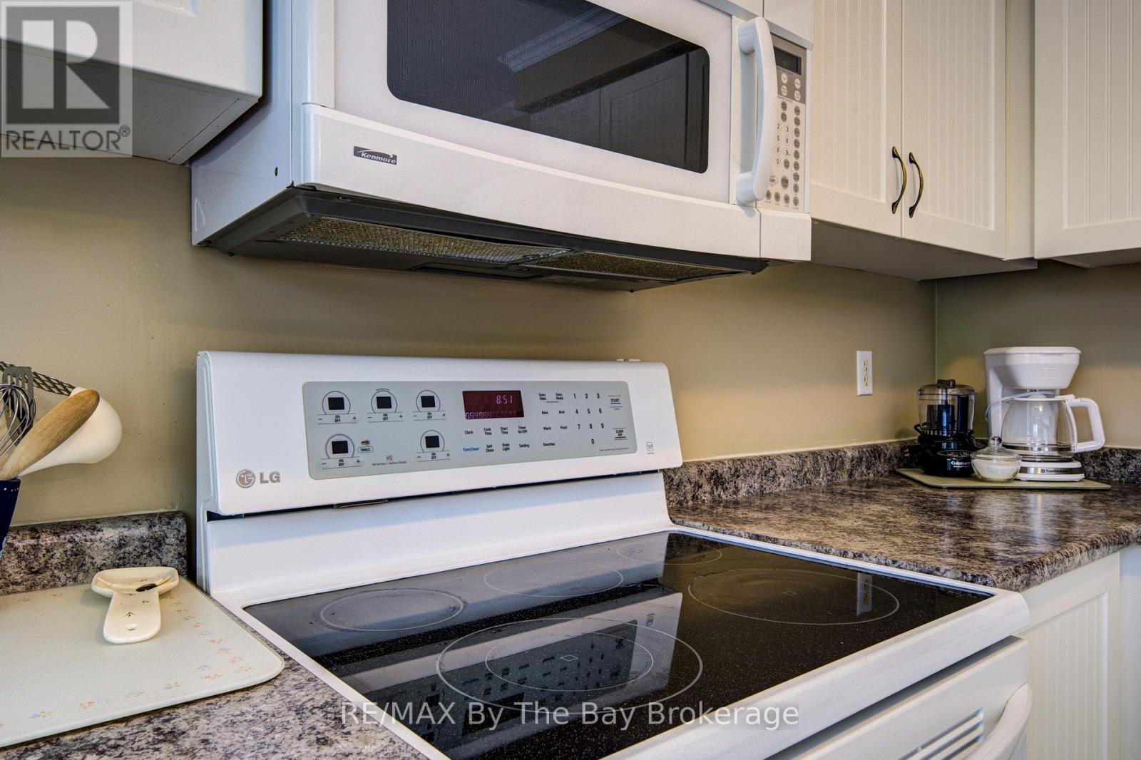 12 Silver Birch Avenue, Wasaga Beach, Ontario  L9Z 1B7 - Photo 14 - S13212758