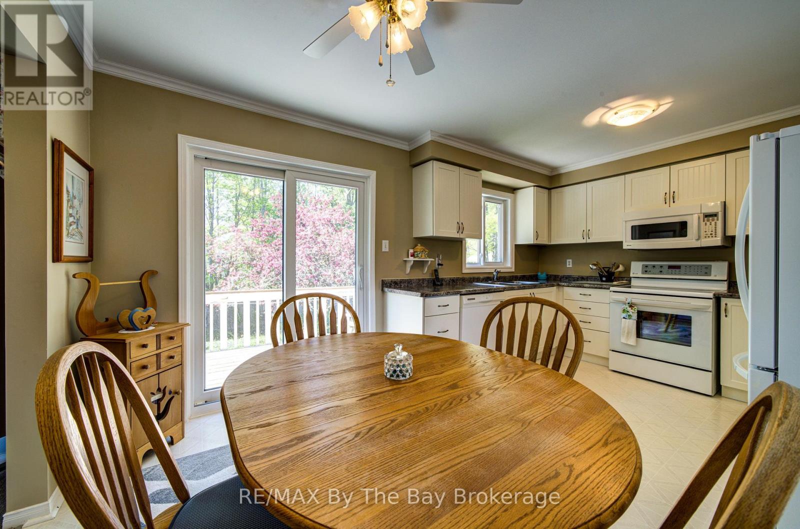 12 Silver Birch Avenue, Wasaga Beach, Ontario  L9Z 1B7 - Photo 2 - S13212758