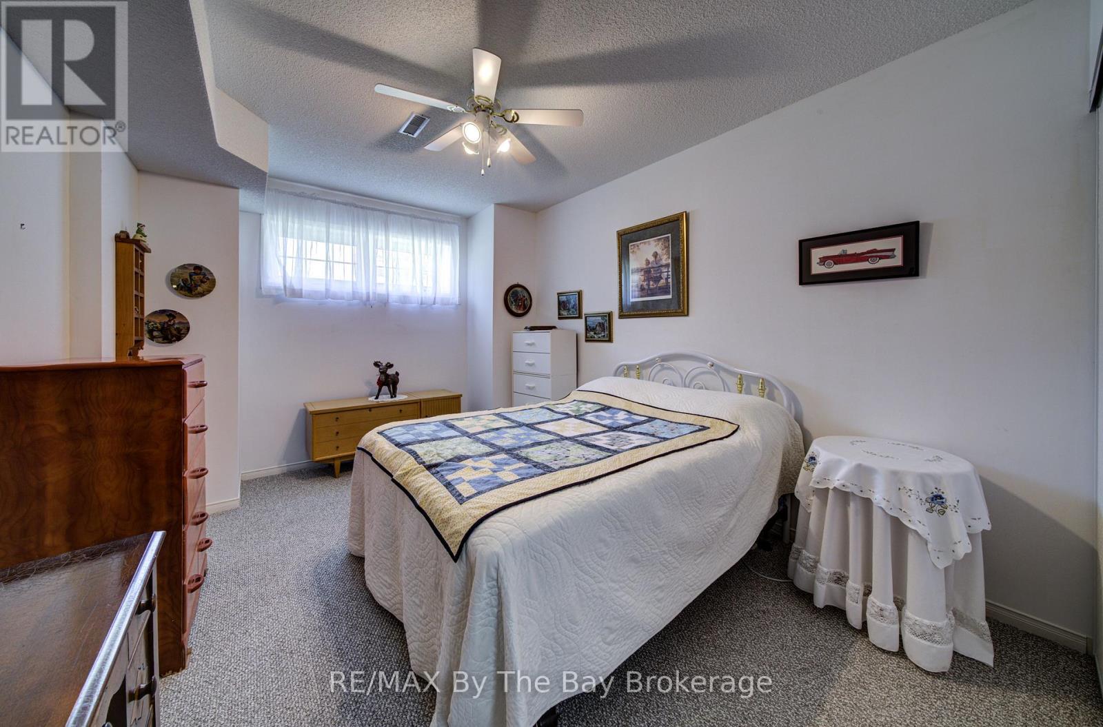 12 Silver Birch Avenue, Wasaga Beach, Ontario  L9Z 1B7 - Photo 33 - S13212758