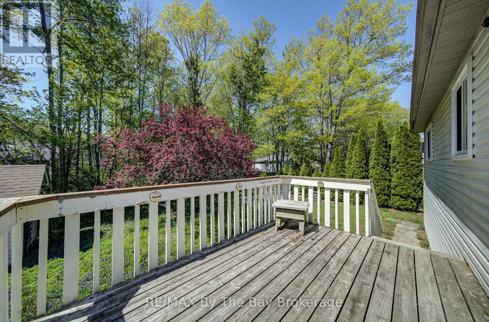 12 Silver Birch Avenue, Wasaga Beach, Ontario  L9Z 1B7 - Photo 35 - S13212758