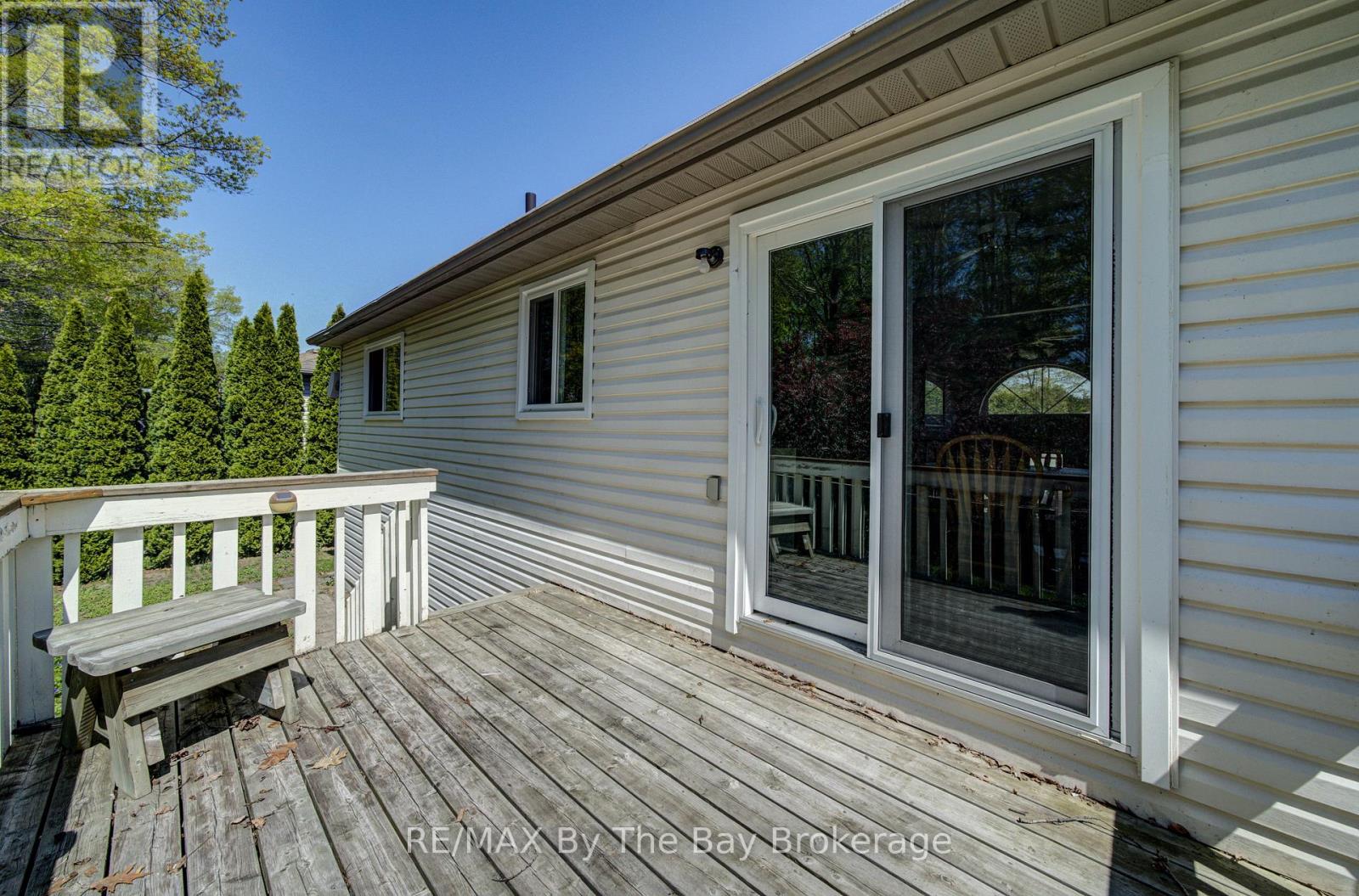 12 Silver Birch Avenue, Wasaga Beach, Ontario  L9Z 1B7 - Photo 36 - S13212758