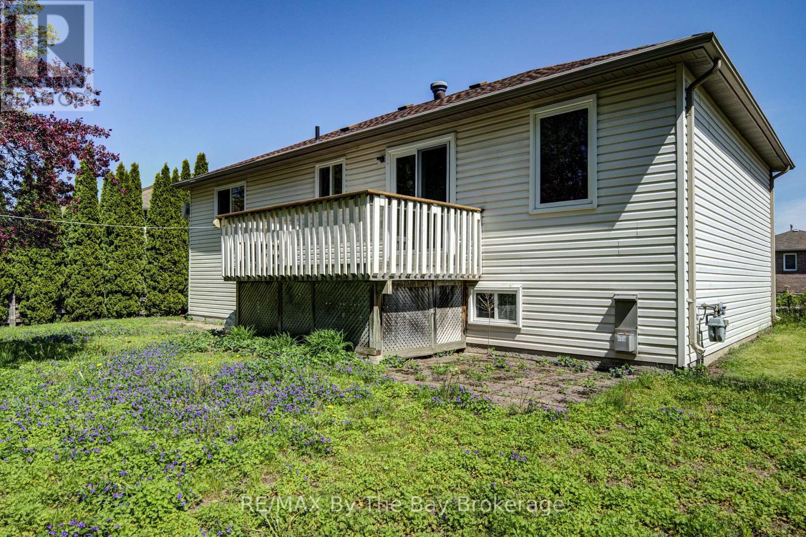 12 Silver Birch Avenue, Wasaga Beach, Ontario  L9Z 1B7 - Photo 41 - S13212758