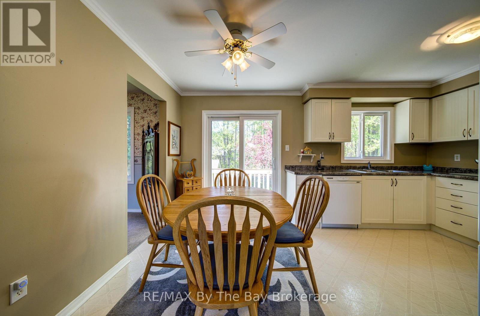 12 Silver Birch Avenue, Wasaga Beach, Ontario  L9Z 1B7 - Photo 9 - S13212758