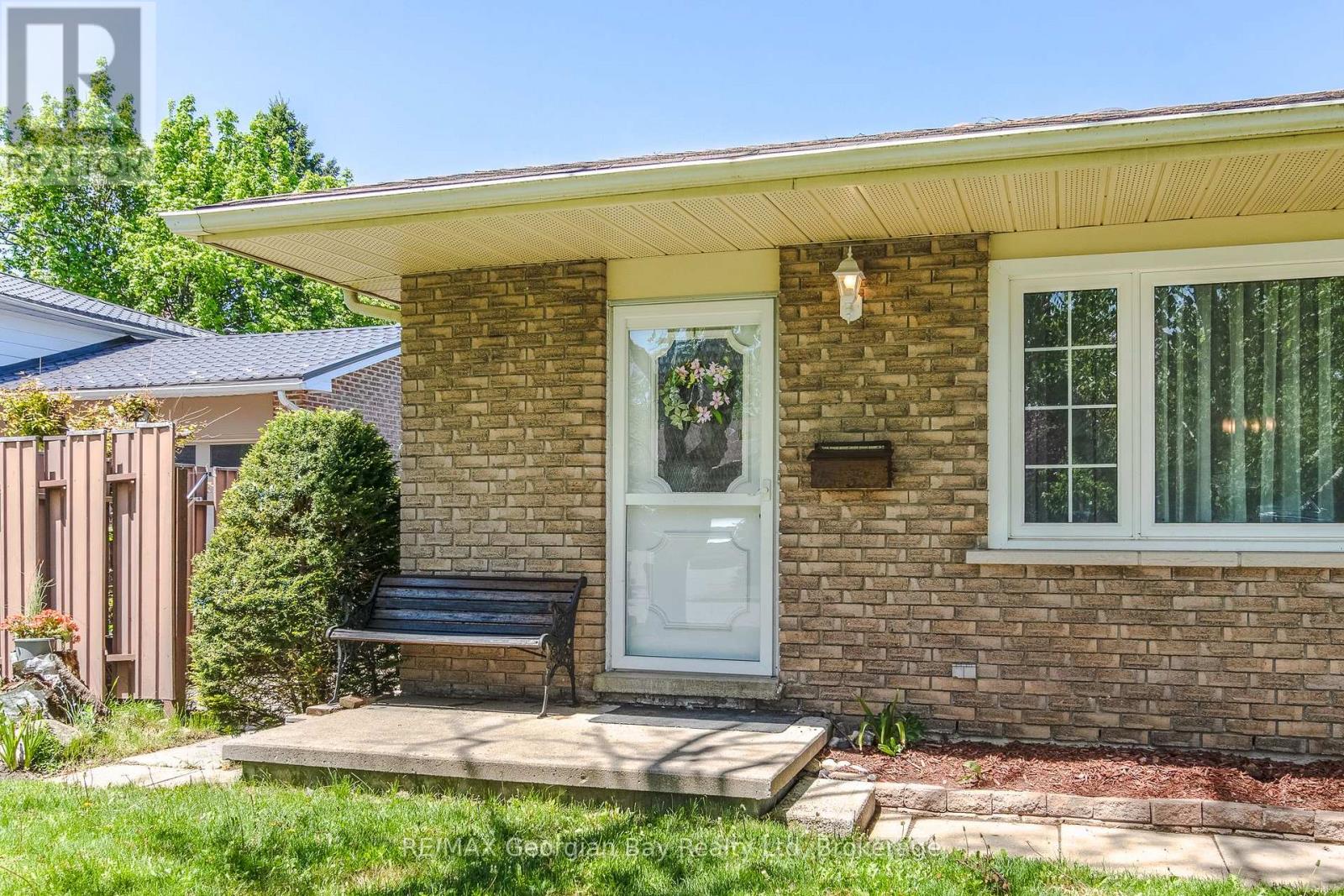 1010 Glen Eagles Crescent, Midland, Ontario  L4R 2R1 - Photo 4 - S13212784