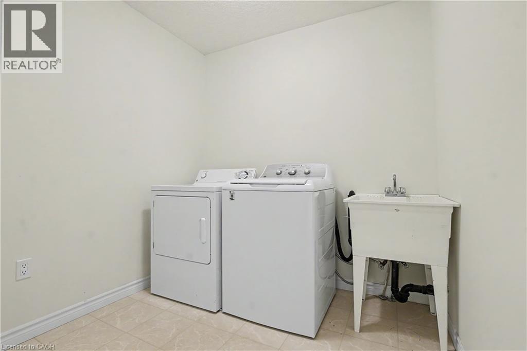 619 Wild Ginger Avenue Unit# C16, Waterloo, Ontario  N2V 2X1 - Photo 17 - 40831534