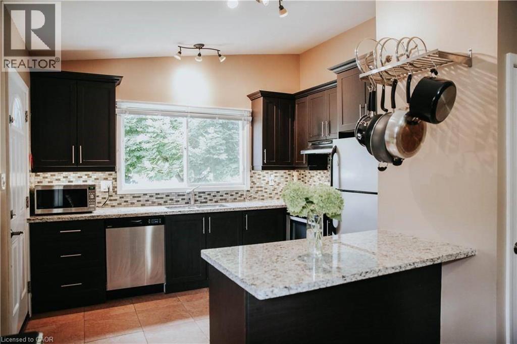 1 Vera Court, Hamilton, Ontario  L8K 4G7 - Photo 10 - 40834787