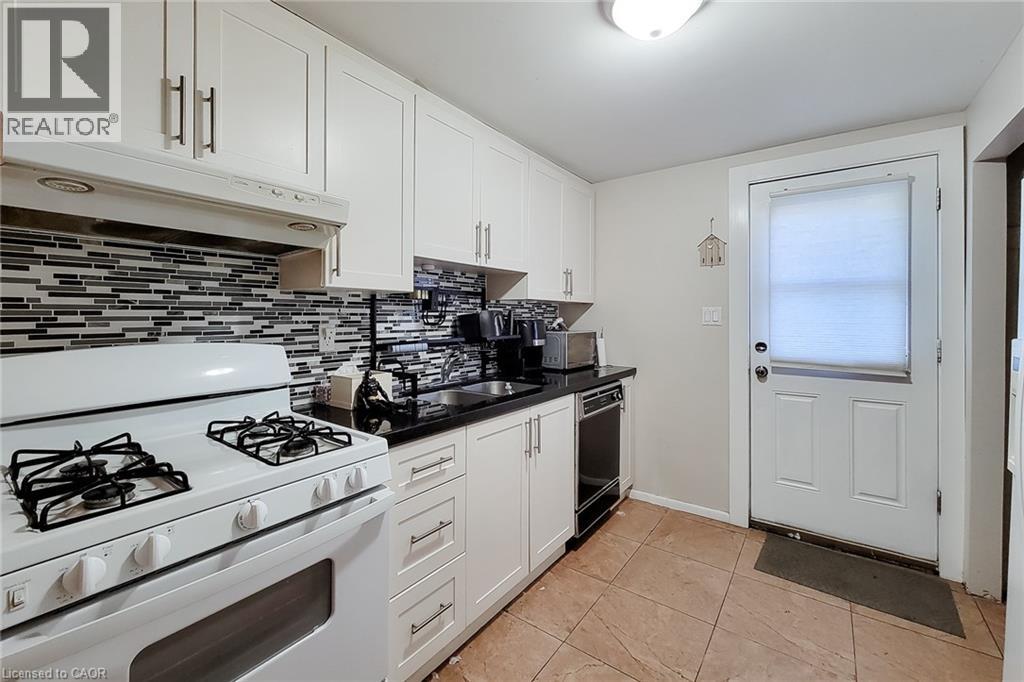 1 Vera Court, Hamilton, Ontario  L8K 4G7 - Photo 30 - 40834787
