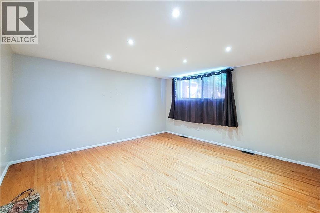 1 Vera Court, Hamilton, Ontario  L8K 4G7 - Photo 35 - 40834787