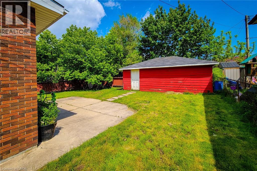 1 Vera Court, Hamilton, Ontario  L8K 4G7 - Photo 8 - 40834787