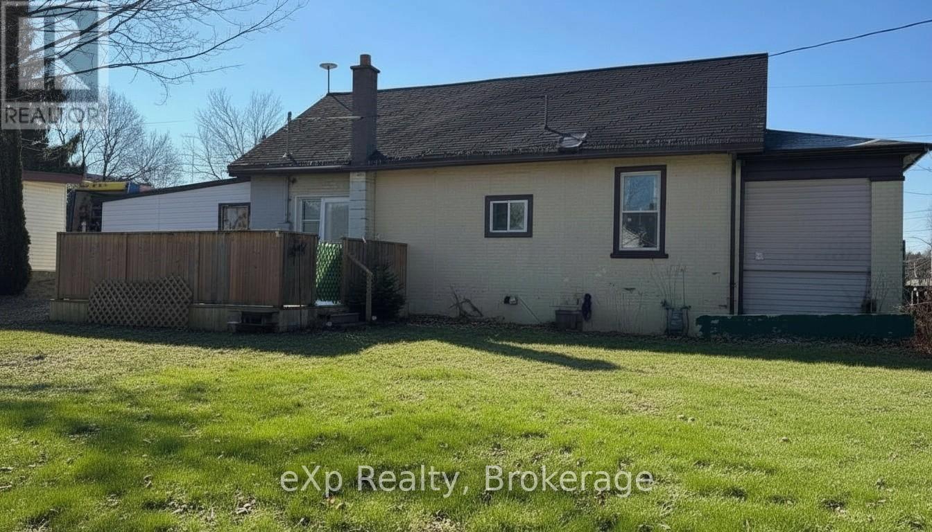 385 11th Avenue, Hanover, Ontario  N4N 2R7 - Photo 3 - X13213932