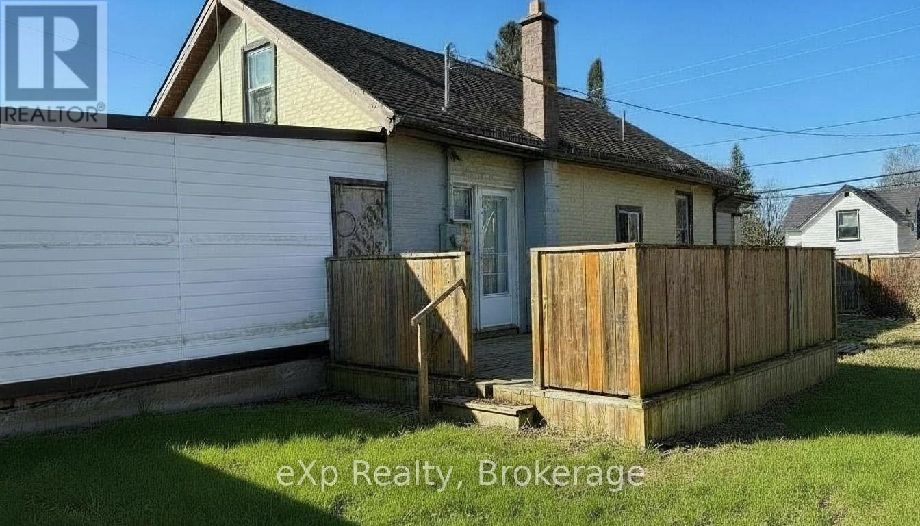 385 11th Avenue, Hanover, Ontario  N4N 2R7 - Photo 5 - X13213932