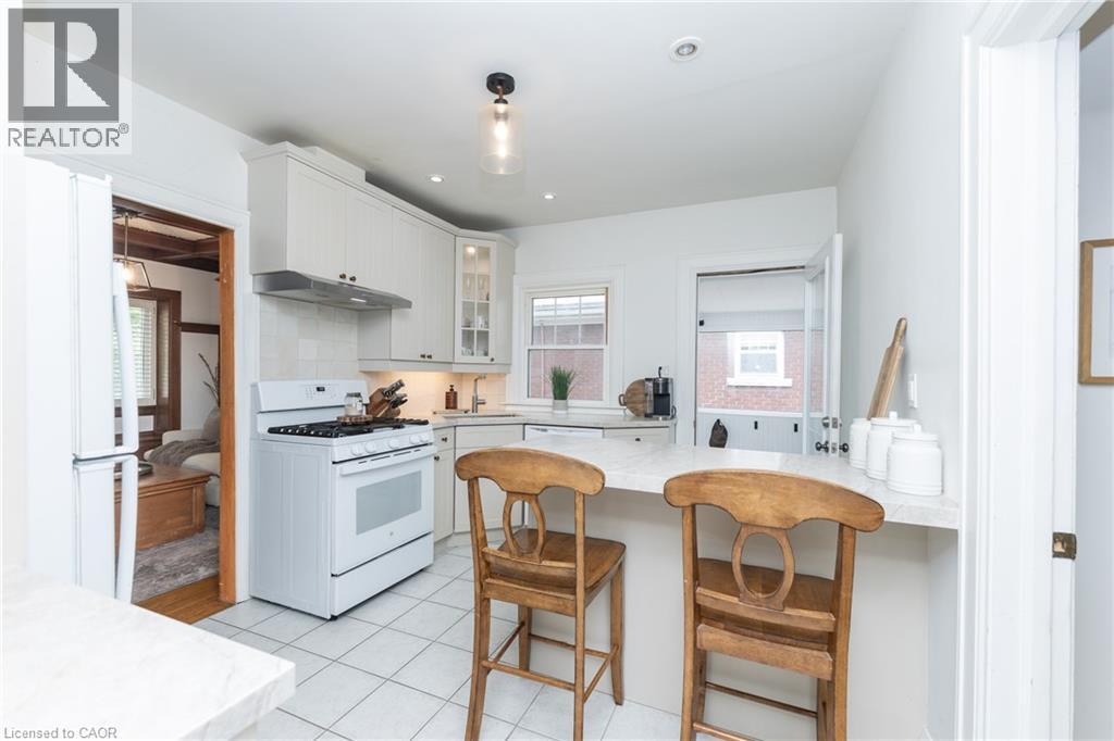 7 Pinehill Road, St. Catharines, Ontario  L2R 3R6 - Photo 14 - 40834778