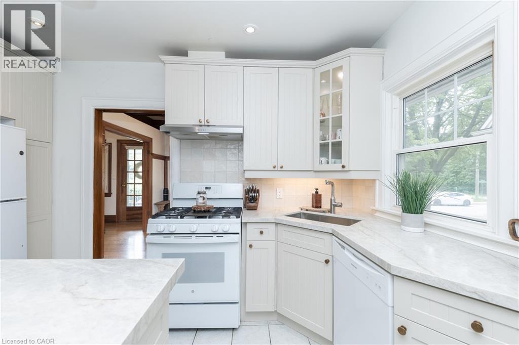 7 Pinehill Road, St. Catharines, Ontario  L2R 3R6 - Photo 15 - 40834778