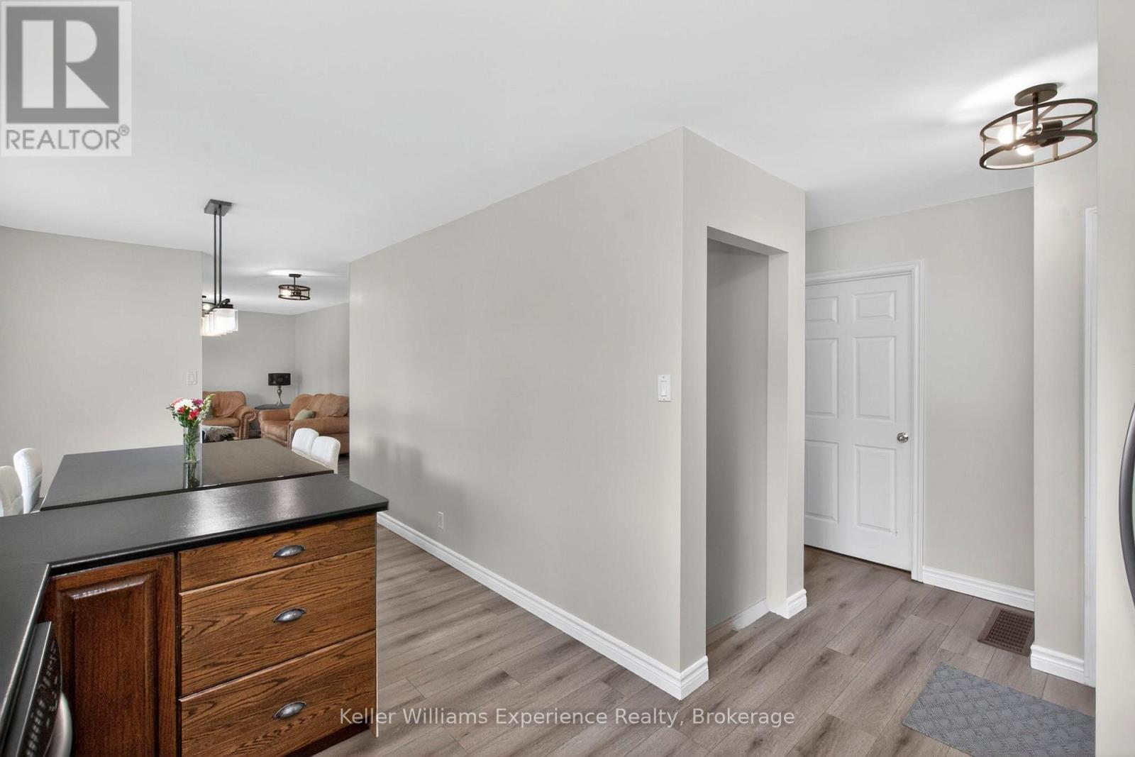 2555 Hodgins Road, Severn, Ontario  L0K 2C0 - Photo 15 - S13214304
