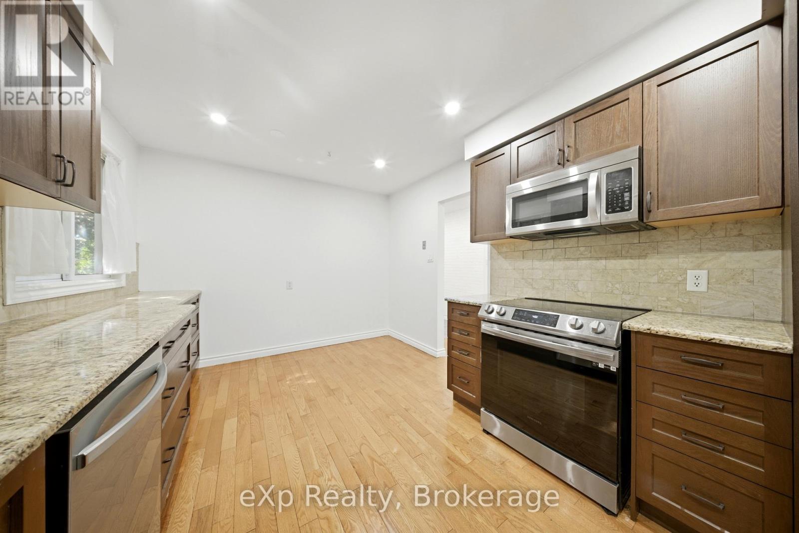 79 Ann Street, Hamilton, Ontario  L9H 5R2 - Photo 14 - X13214194