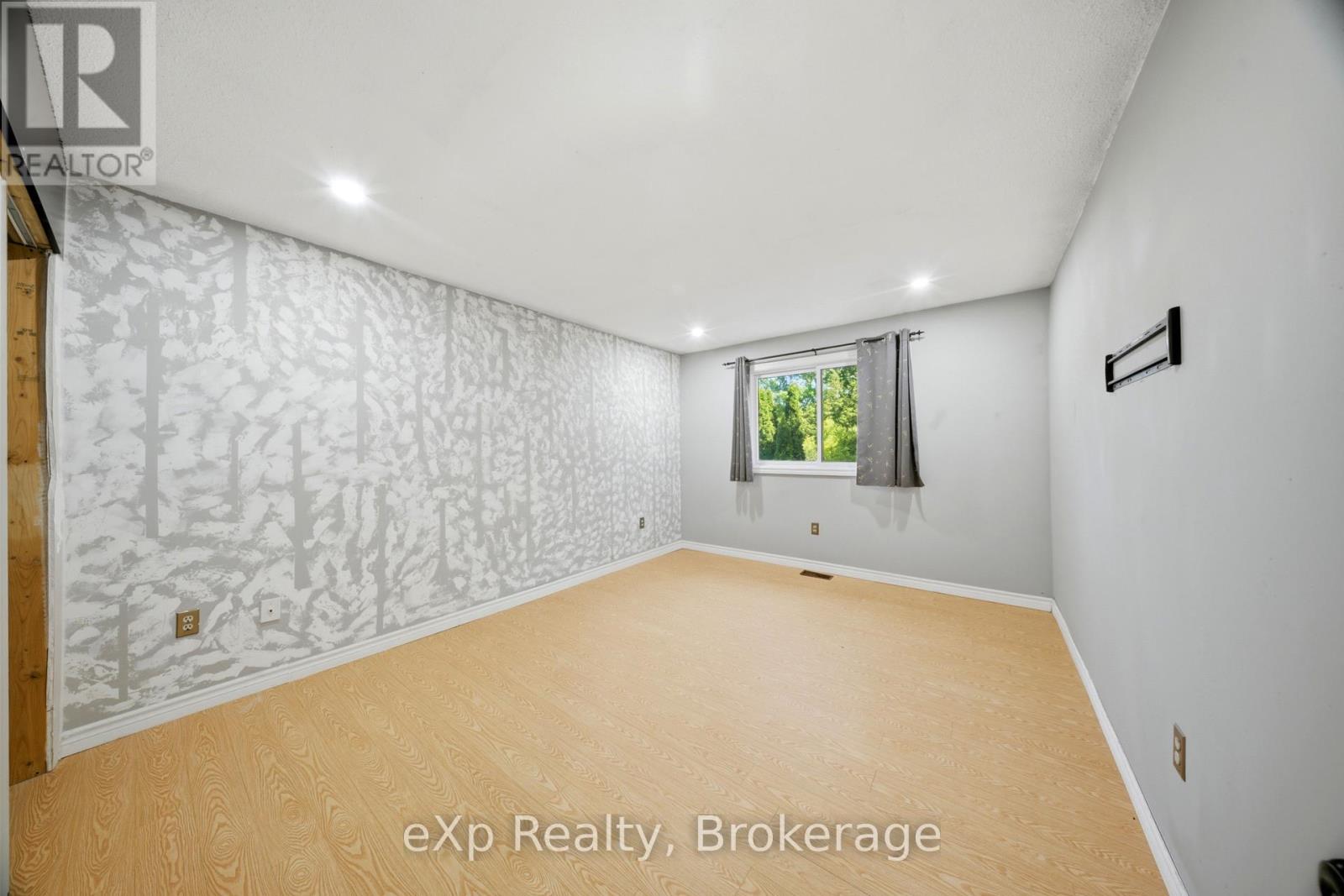 79 Ann Street, Hamilton, Ontario  L9H 5R2 - Photo 21 - X13214194