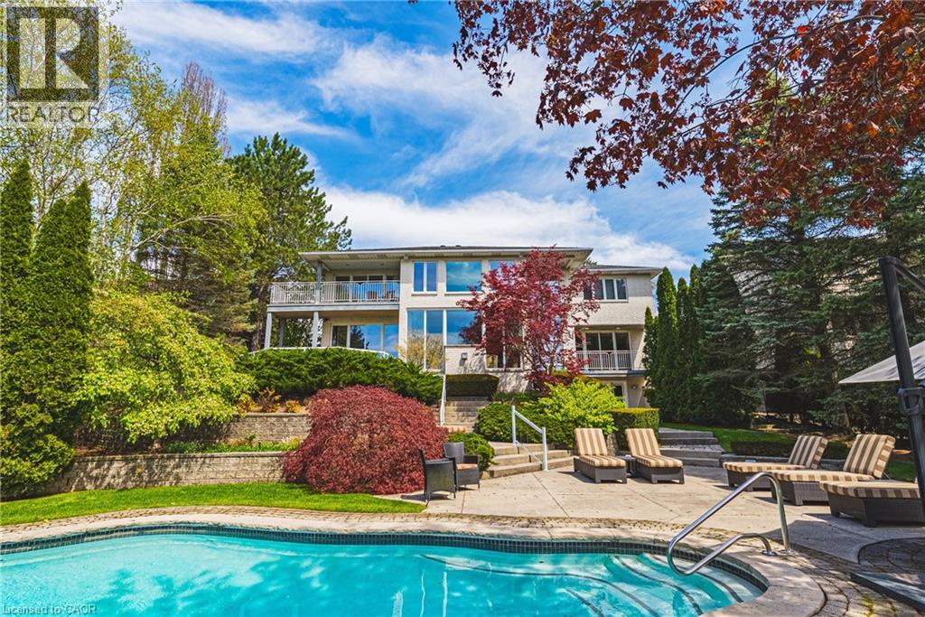 2 Anslow Court, Dundas, Ontario  L9H 6Z2 - Photo 2 - 40834803