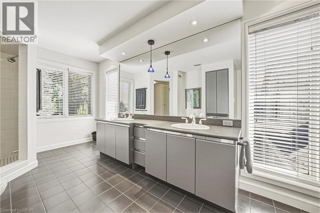 2 Anslow Court, Dundas, Ontario  L9H 6Z2 - Photo 31 - 40834803