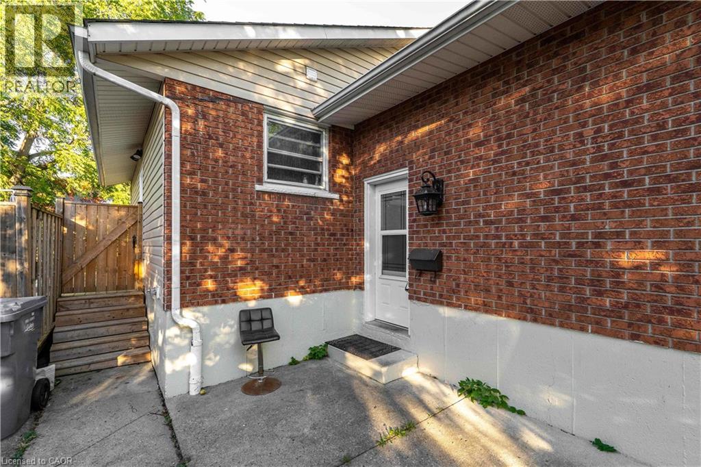 41 Alma Street N, Guelph, Ontario  N1H 5X2 - Photo 5 - 40834835