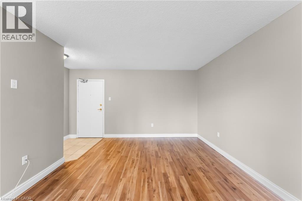 6390 Huggins Street Unit# 407, Niagara Falls, Ontario  L2J 1H1 - Photo 4 - 40834402