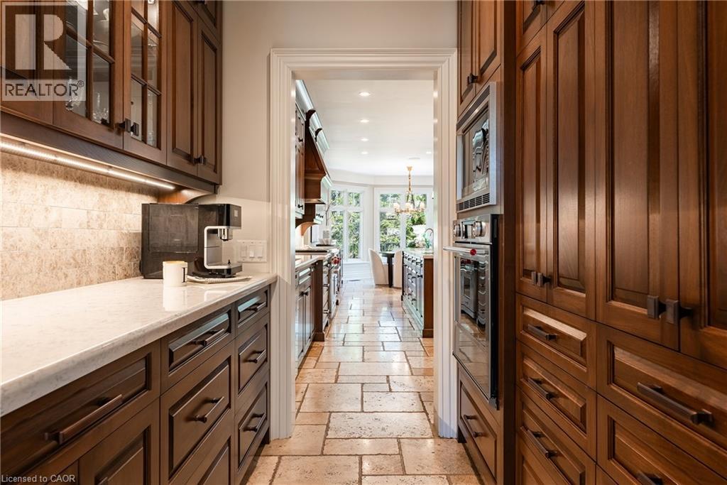 2096 Lakeshore Road E, Oakville, Ontario  L6J 1M3 - Photo 18 - 40834825
