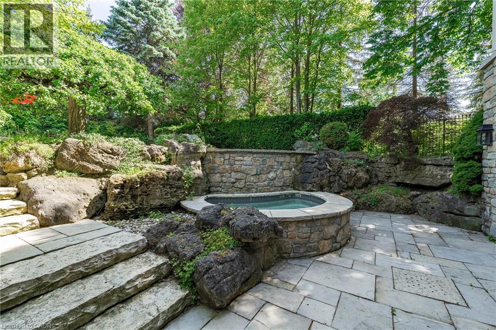 2096 Lakeshore Road E, Oakville, Ontario  L6J 1M3 - Photo 44 - 40834825