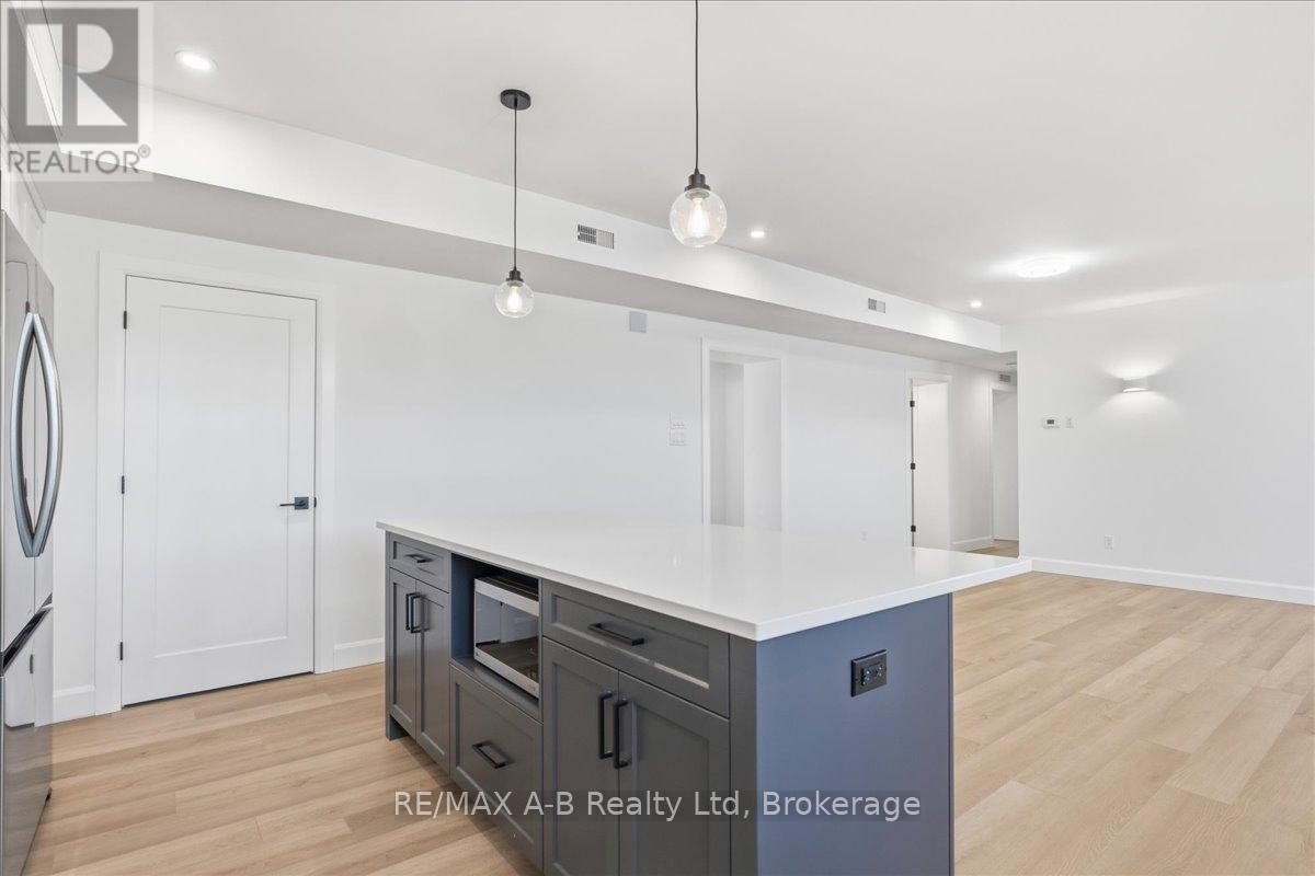 1 - 74a Church Street, Stratford, Ontario  N5A 2R2 - Photo 12 - X13215208